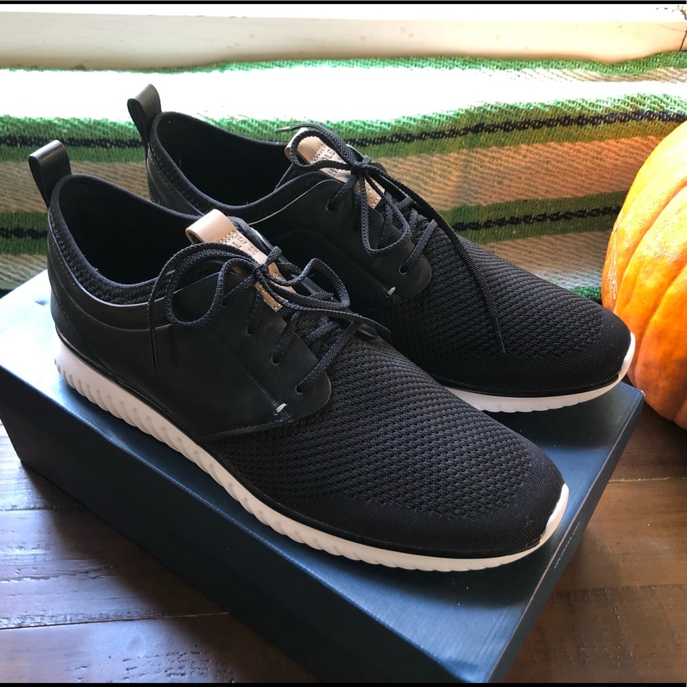 Cole Haan Grand Motion Men’s knit sneaker
Black Optic White 11.5m